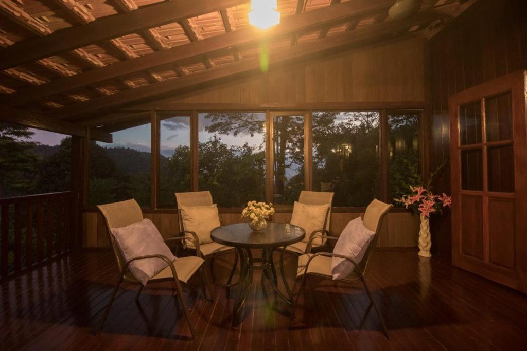 De Serenity - Exclusive Jungle Retreat Seremban Szoba fotó